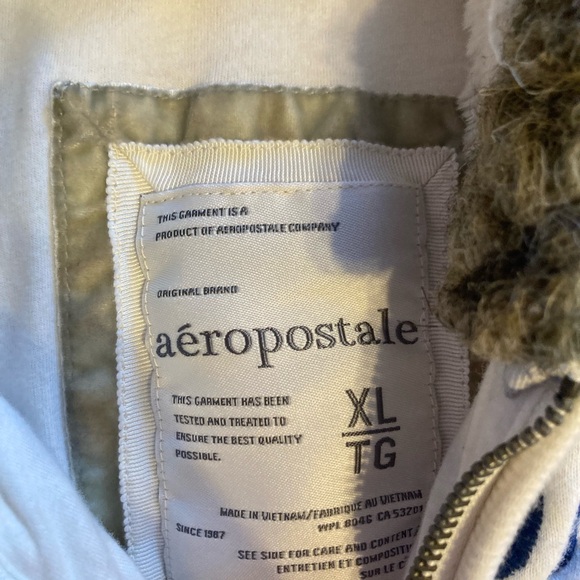 Y2K Aeropostale Fur Zip Up - Picture 2 of 6